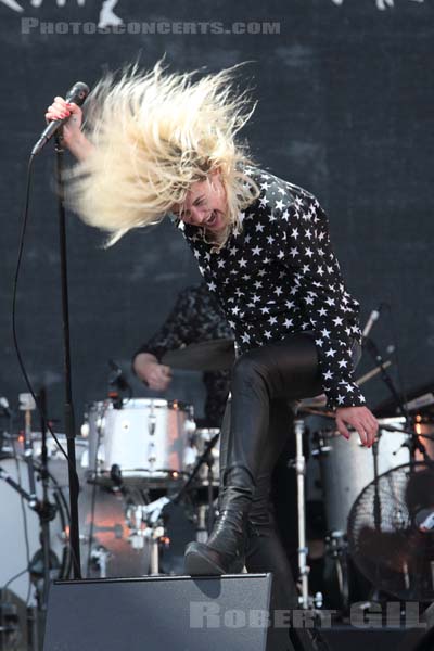 THE KILLS - 2018-06-24 - PARIS - Hippodrome de Longchamp - Paris - Alison Nicole Mosshart